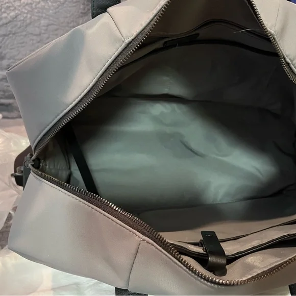 Away The Everywhere Bag with dust bag - Picture 8 of 11